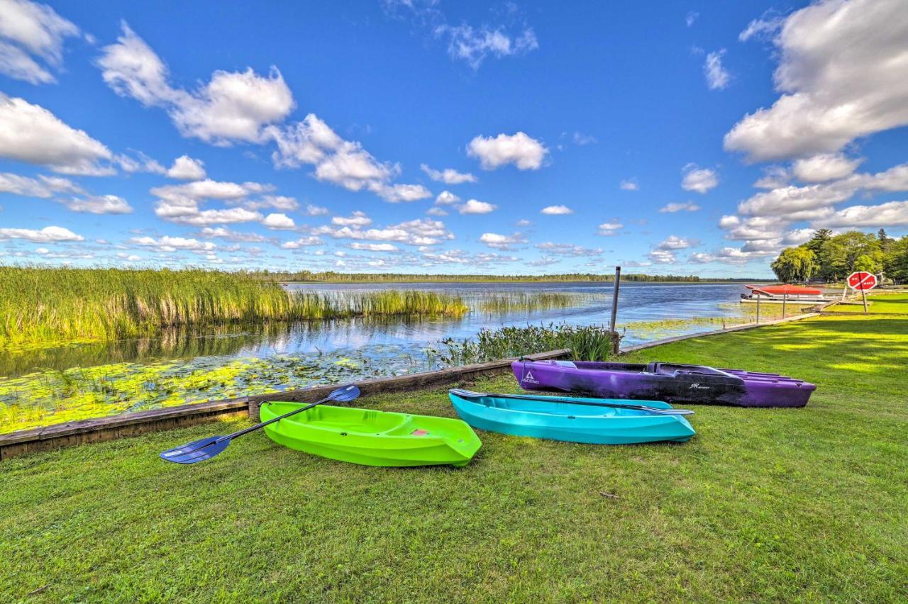 East Tawas Lakefront Getaway With Kayaks And Deck Экстерьер фото