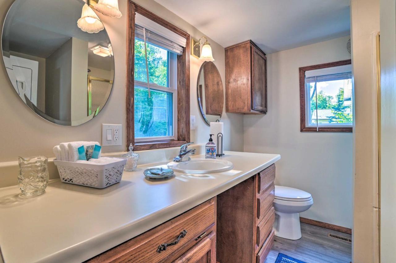 East Tawas Lakefront Getaway With Kayaks And Deck Экстерьер фото