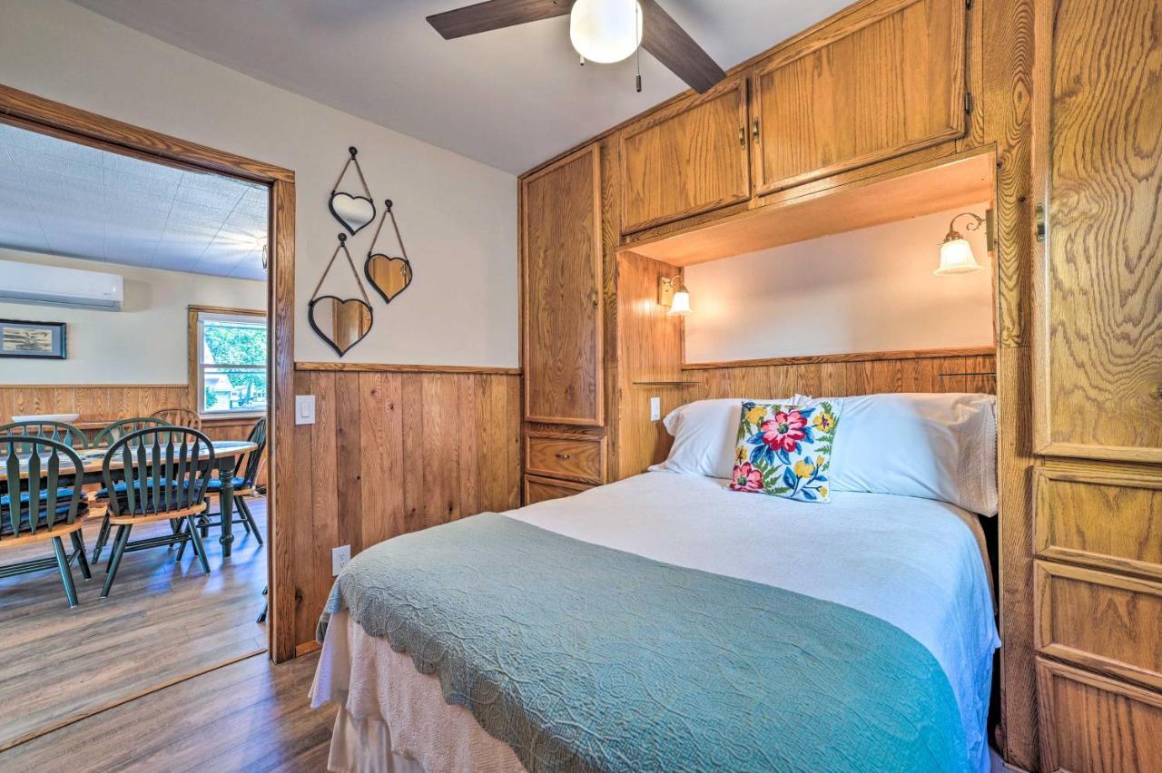 East Tawas Lakefront Getaway With Kayaks And Deck Экстерьер фото